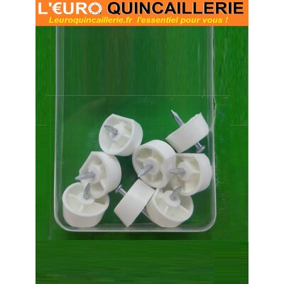 8 TAQUETS A CLOUER PLASTIQUE 2