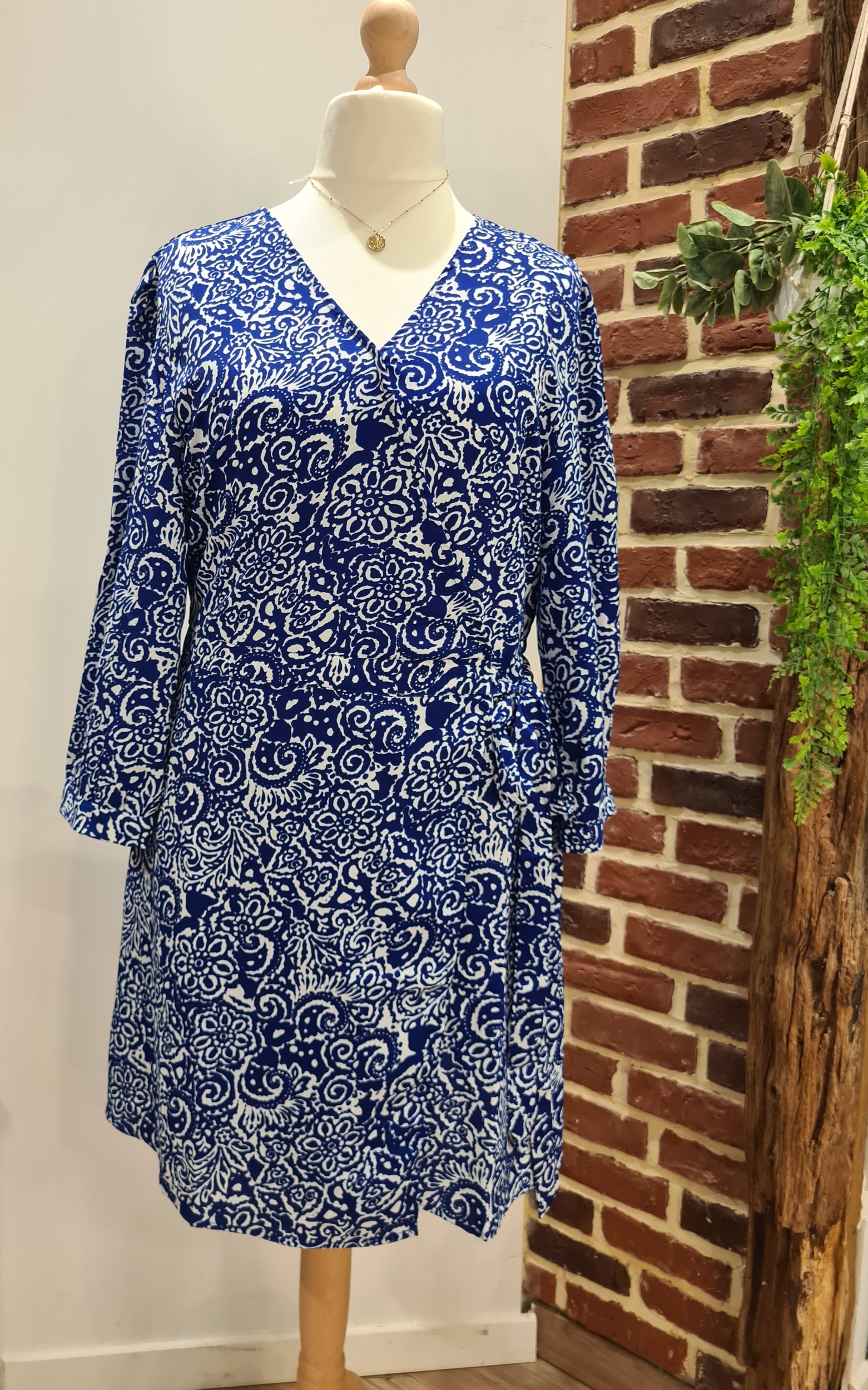 Robe Flora
