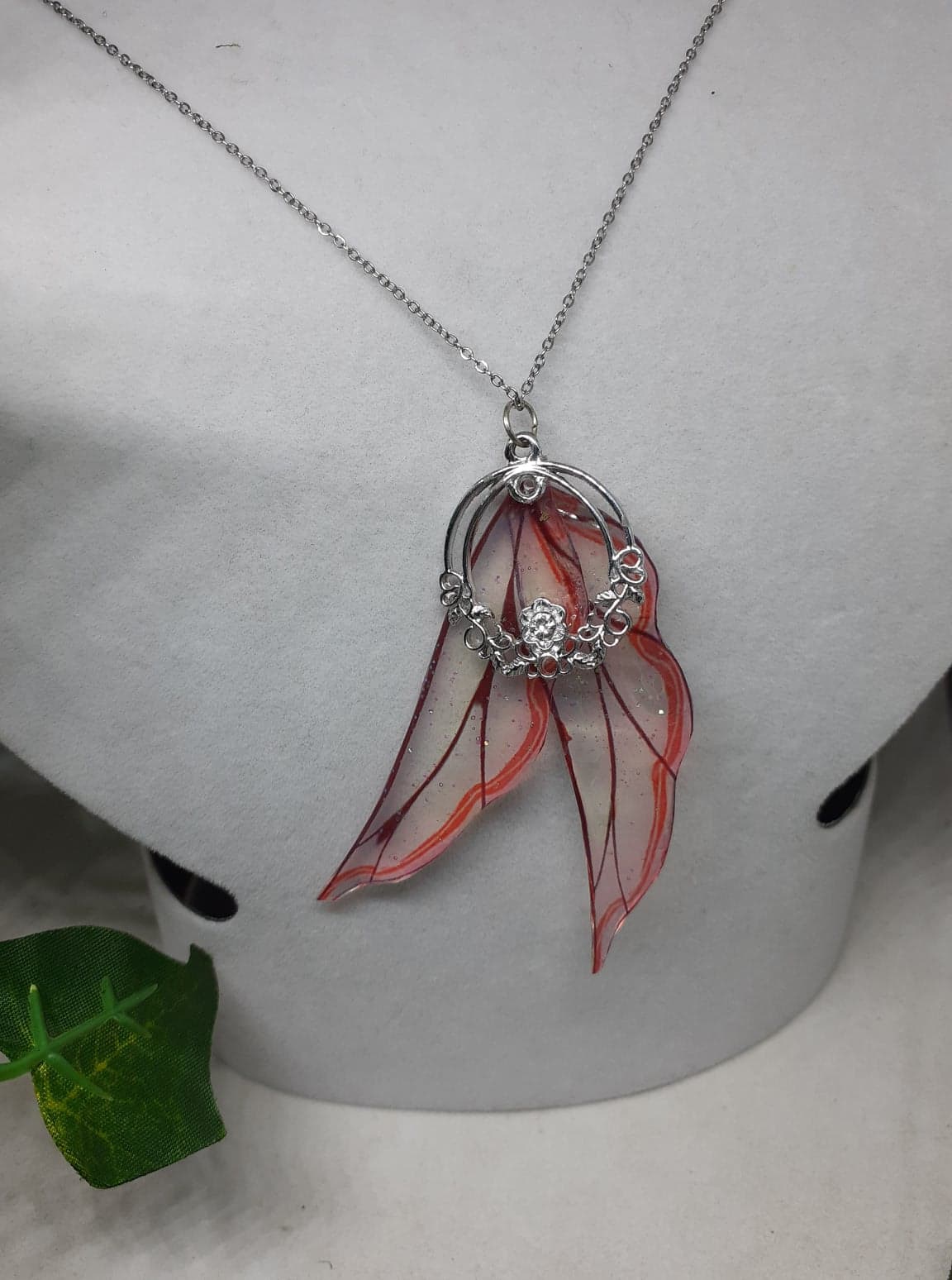 Collier ailes de fée rouges
