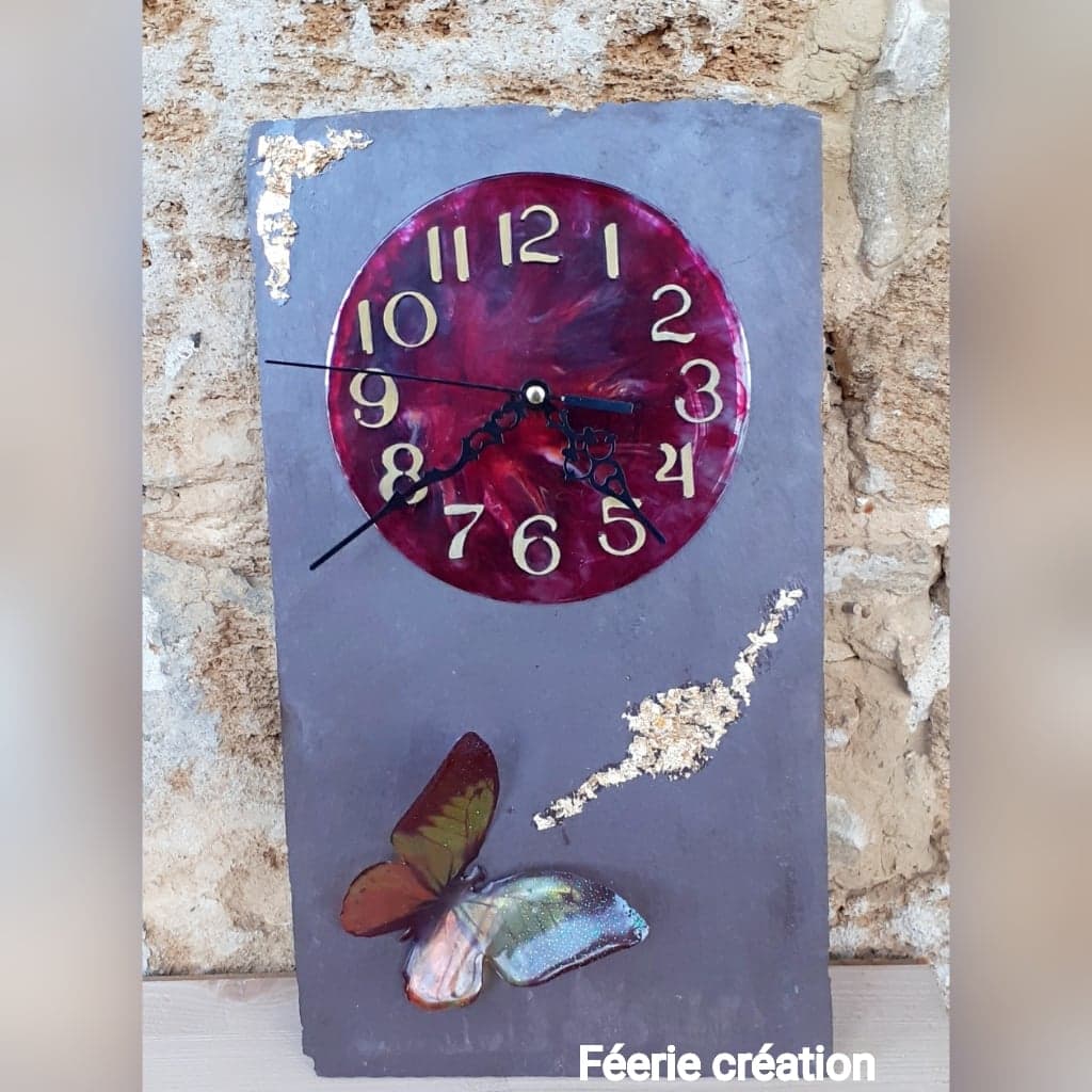 Horloge artisanale en résine et ardoise féerie création