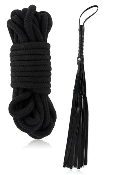 fouet et corde de bondage noir