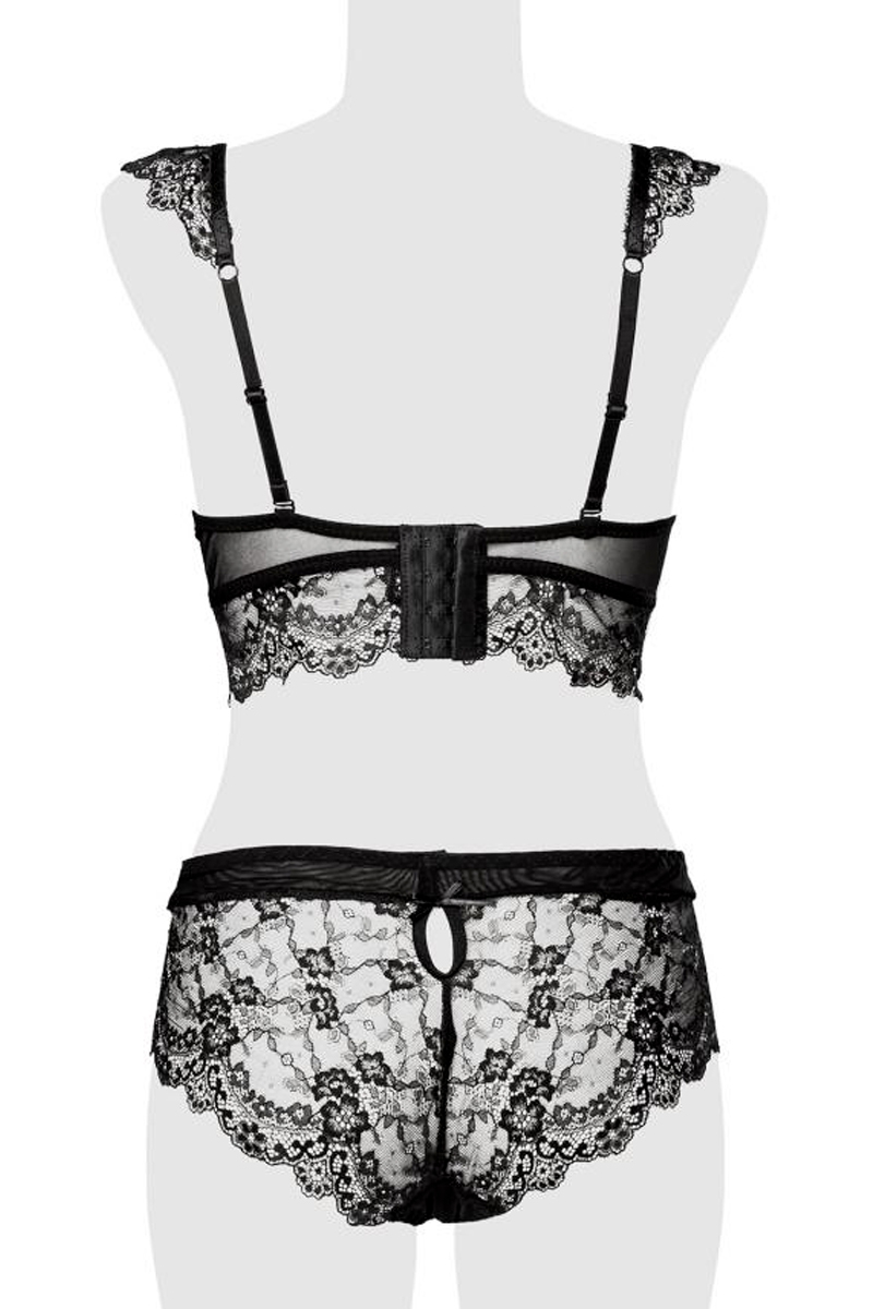 Ensemble 2 pièces en dentelle de chez Grey Velvet, composé dun soutien-gorge effet top et dune culotte shorty - oohmygod