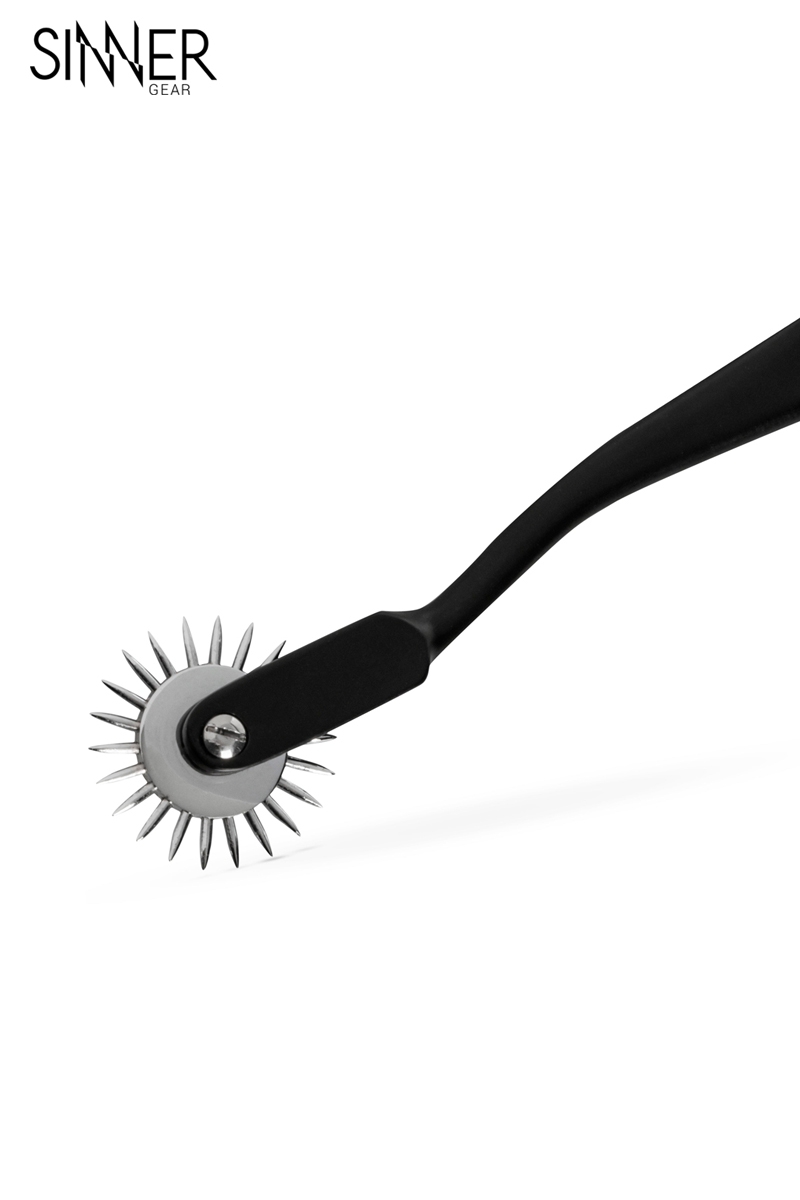 Roulette de Wartenberg noire, 17,5 x 3cm, acier inoxydable de qualité pour les jeux BDSM- oohmygod