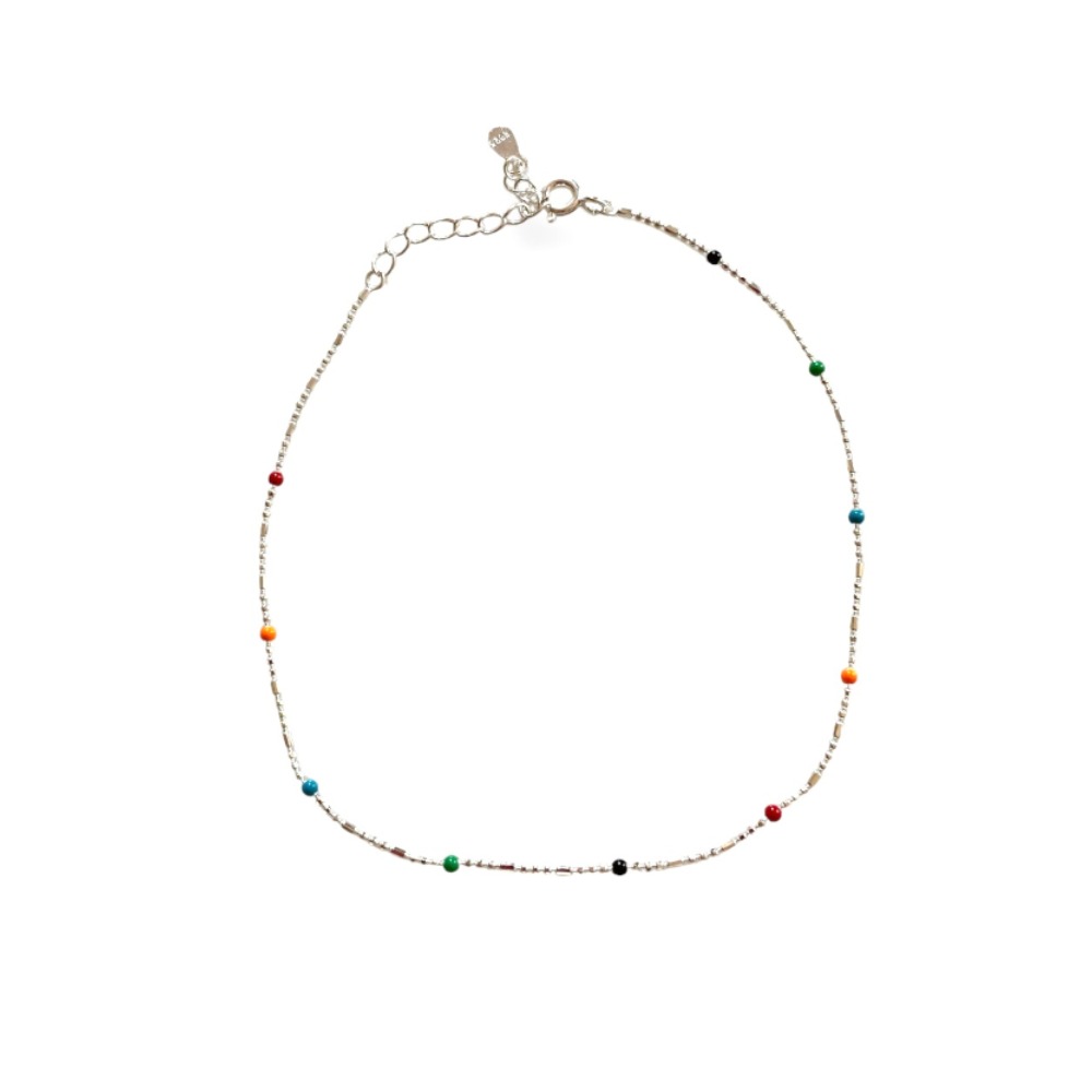 chaine cheville argent petites perles colorees exposee ava