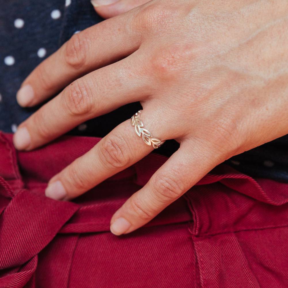 bague feuille en argent style boheme et ajustable portee annulaire gauche soline