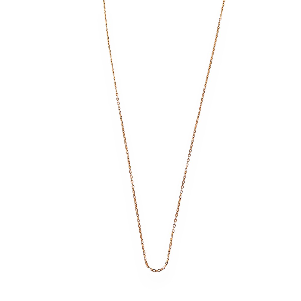 collier fin dore tout simple en acier inoxydable a porter solo ou avec d autres bijoux mis en valeur sur fond blanc benedicte