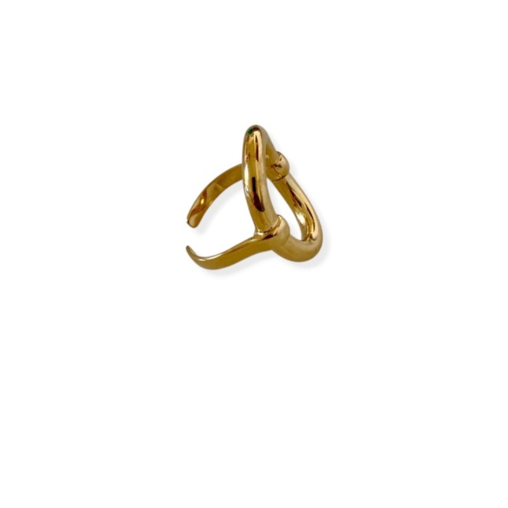 bague epaisse ovale en acier inoxydable dore suzie ouverte simple et creuse et presentee de profil sur fond blanc