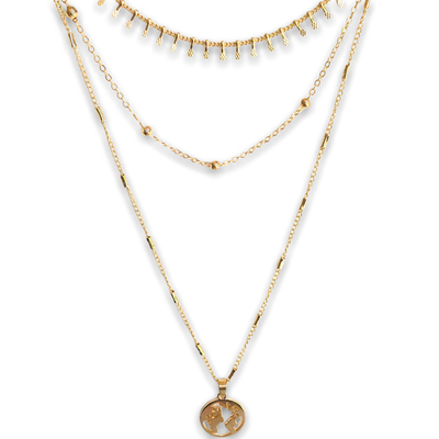 collier multirang pampilles et pendentif symbolisant la terre expose fond blanc salome