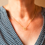 Collier Plaqué Or Chaine Perlée porté Elisa