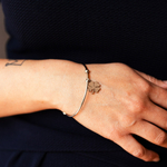 bracelet trefle acier inoxydable argente porte bras droit esther