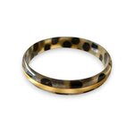 bracelet leopard au superbe design avec feuille d or expose sur fond blanc kim