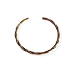 bracelet jonc torsadé anne acier doré fin sur fond blanc
