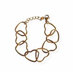 bracelet coeurs ajoures dore carmen en acier inoxydable sur fond blanc
