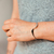 bracelet vague argent ouvert porte poignet gauche ilona