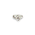 bague geometrique iris en argent double avec petits triangles exposee fond blanc iris