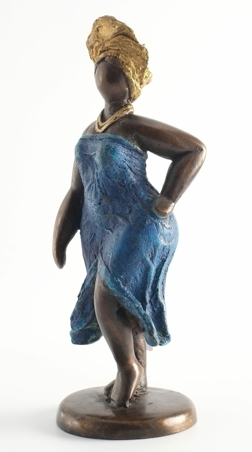 Statue de femme en bronze du Burkina Faso