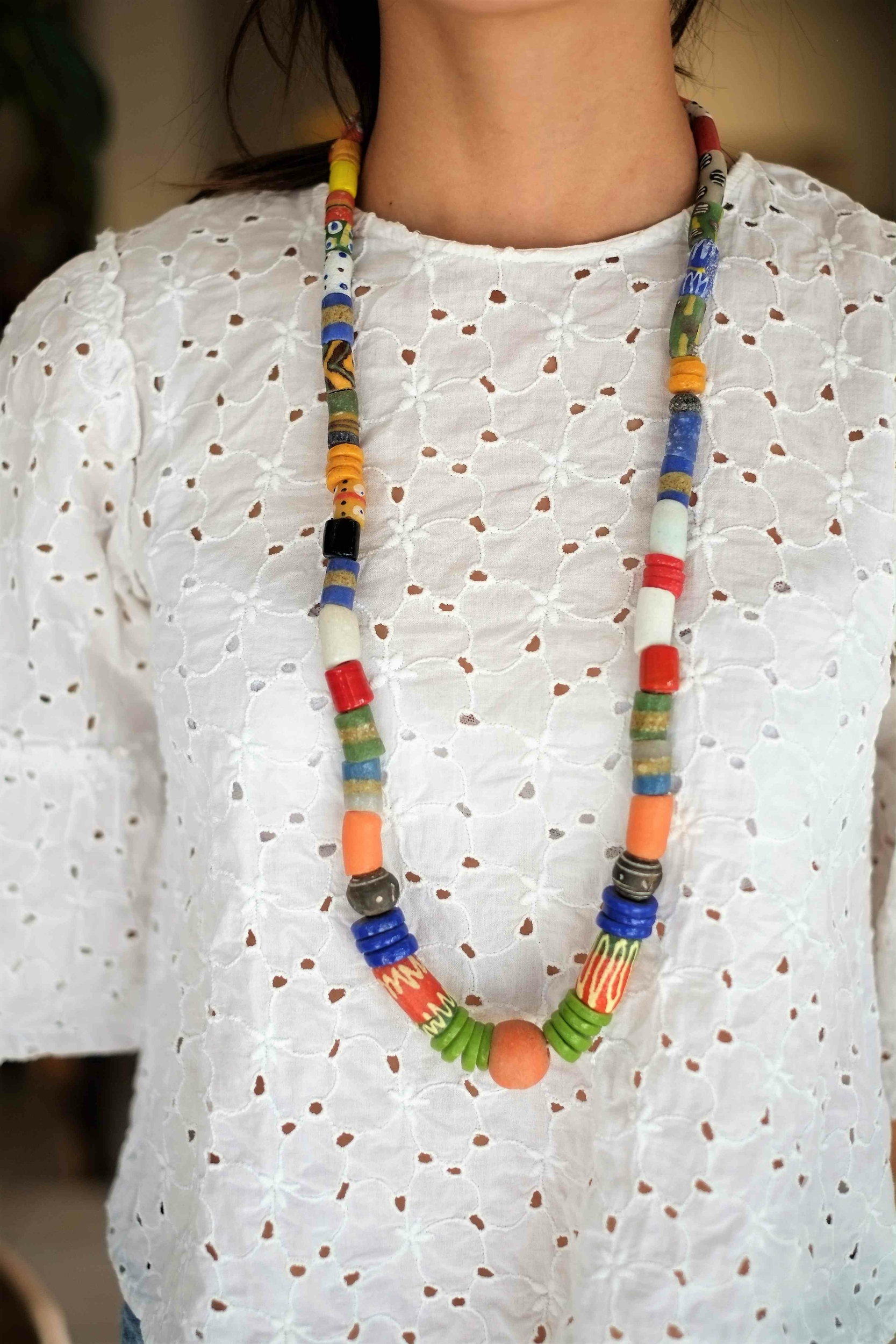 Collier africain en perles de verre recyclé  - Sénégal
