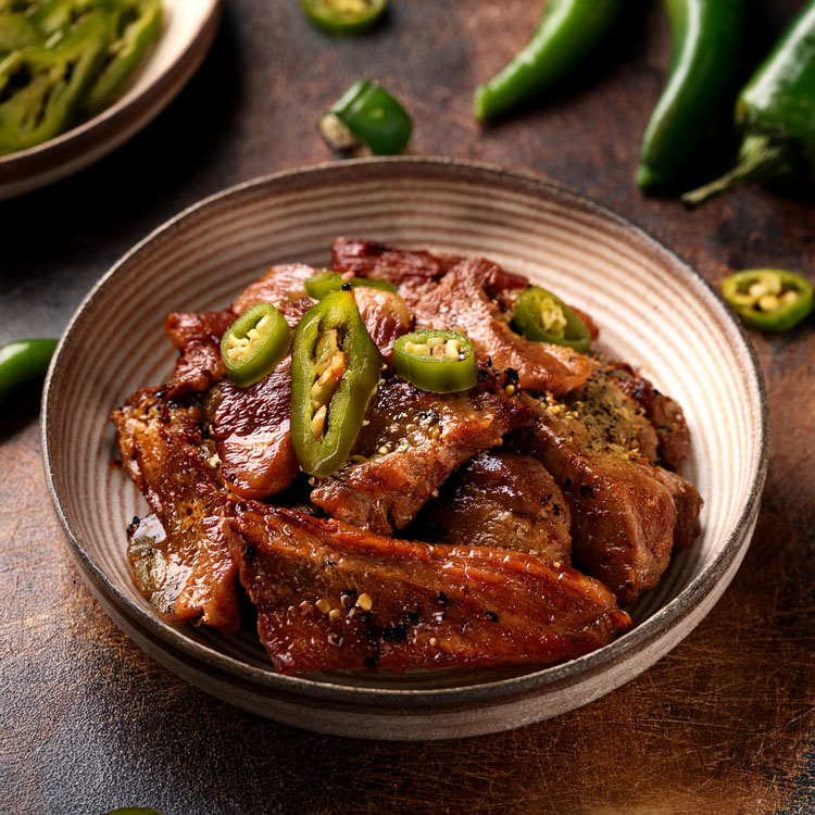 Porc épicé au piment jalapeno vert
