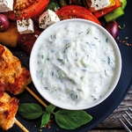 Assiette grecque gyros, pita et légumes grillés