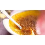 Crème brûlée parfumée à la réglisse.