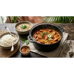 Rougail saucisse traditionnel réunionnais.
