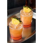 Cocktail au rhum, citron vert et cannelle