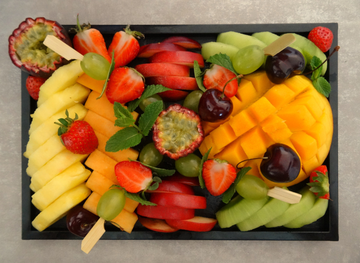 Plateau De Fruits Tranchés And Plateau Crudités Nice Côte Dazur 