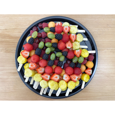 Plateau de 16 brochettes de 5 fruits