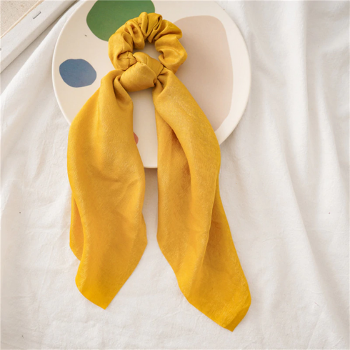 chouchou foulard accessoire cheveux original cadeau femme en ligne la selection parisienne foulchie jaune