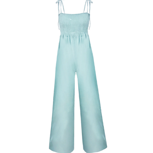 combinaison bleu clair femme à bretelles fines et pantalon large printemps été 2021 inspiration tendance plage