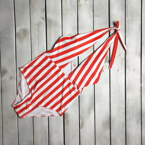 maillot de bain une pièce rayé rouge et blanc chic femme