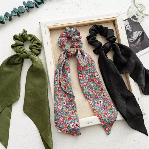 chouchou foulard imprimé floral accessoire cheveux