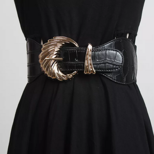 ceinture noire cuir boucle dorée accessoire tendance chic femme