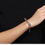 bracelet jonc vis la selection parisienne acier inoxydable argent