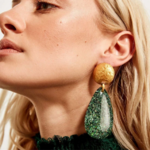 boucles doreilles fantaisies acrylique pierre verte cadeau femme en ligne la selection parisienne