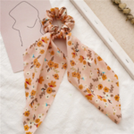 chouchou foulard accessoire cheveux original cadeau femme en ligne la selection parisienne foulchie imprimé fleuri 3