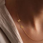 collier personnalisé initiales plaqué or cadeau tendance femme à petit prix