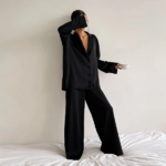 pyjama noir en satin femme