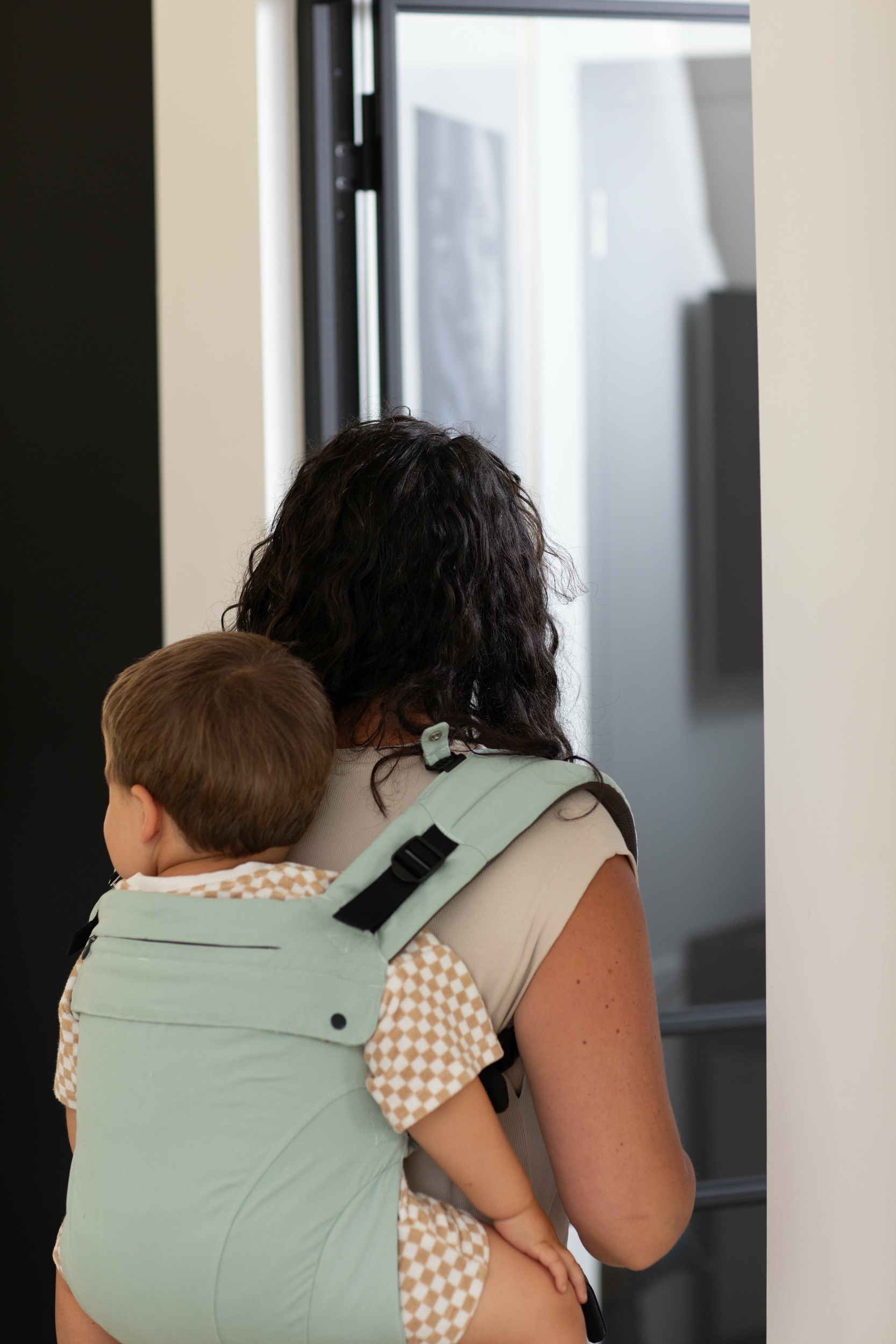 babylonia Flexia Mint green - porte bébé physio