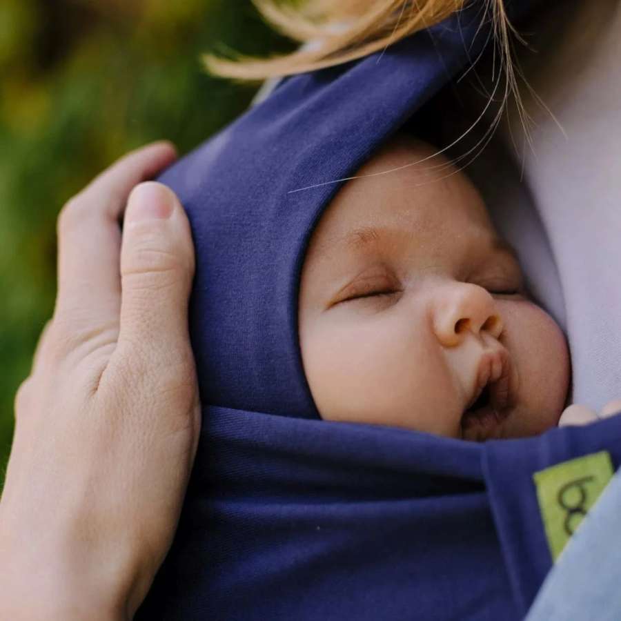 Boba Bliss noir - porte bébé naissance - bleu marine 3