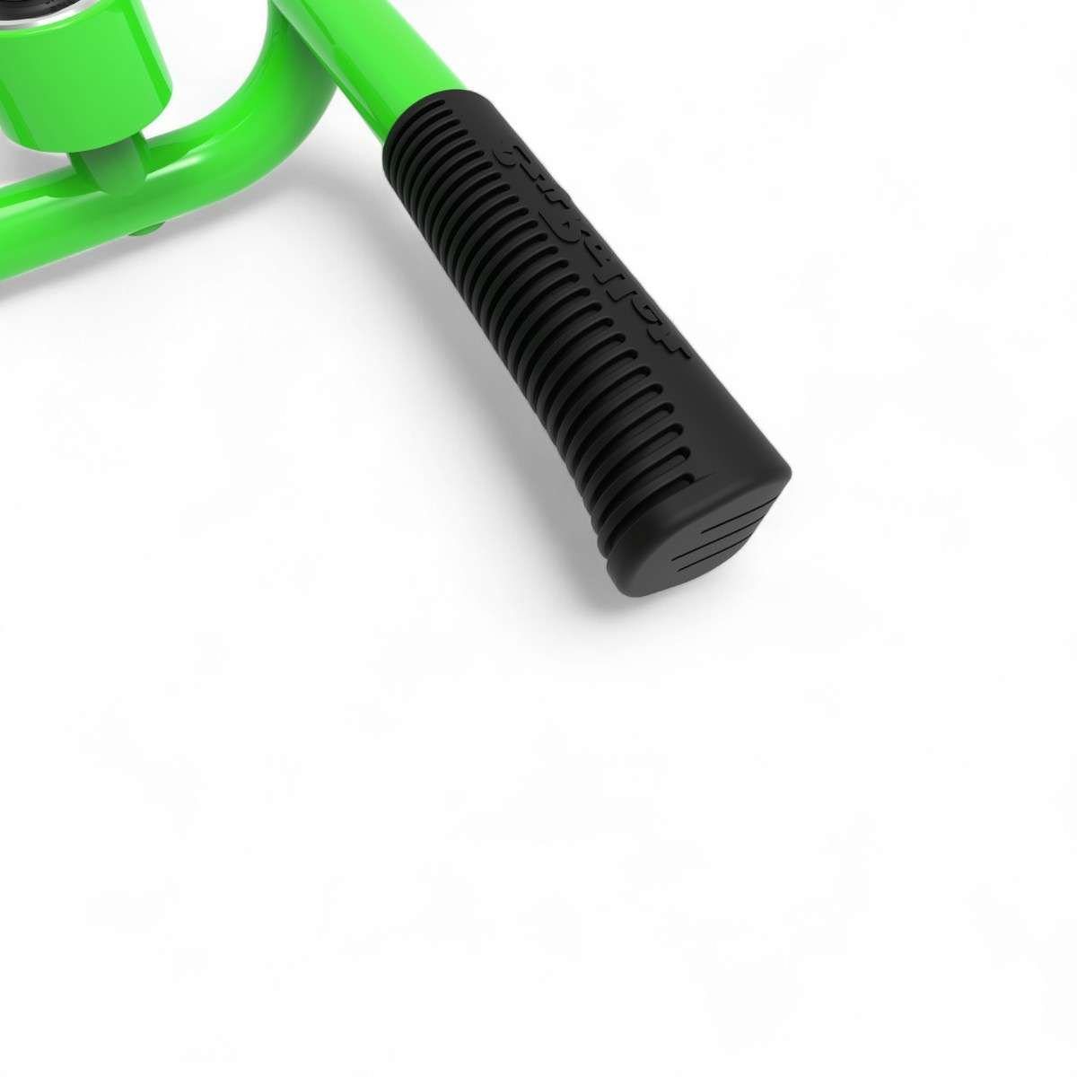 Détail du repose-pied antidérapant du Ezyroller Classic vert – poignée ergonomique en caoutchouc noir
