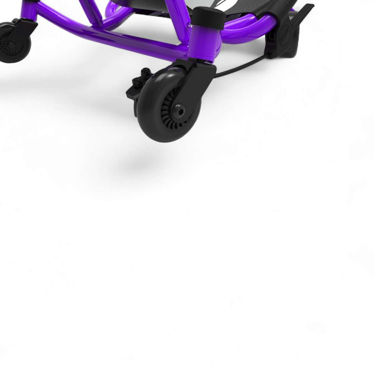 Gros plan sur la roue arrière pivotante à 360° et le frein manuel du Spinner X violet.
