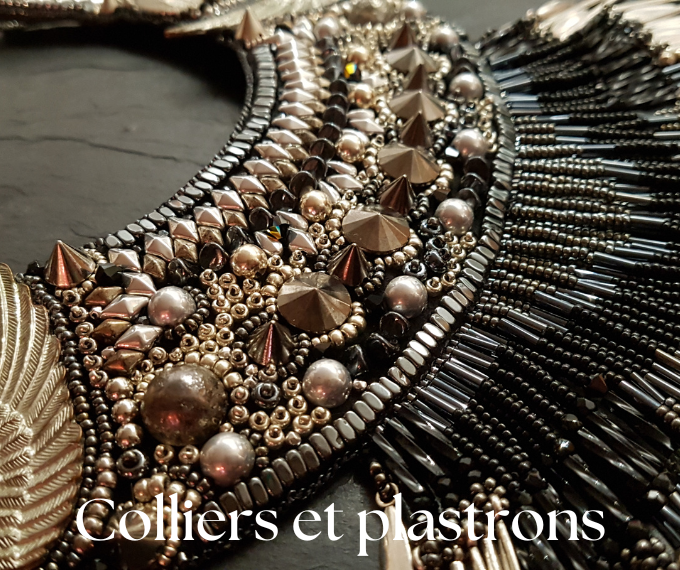 colliers et plastrons