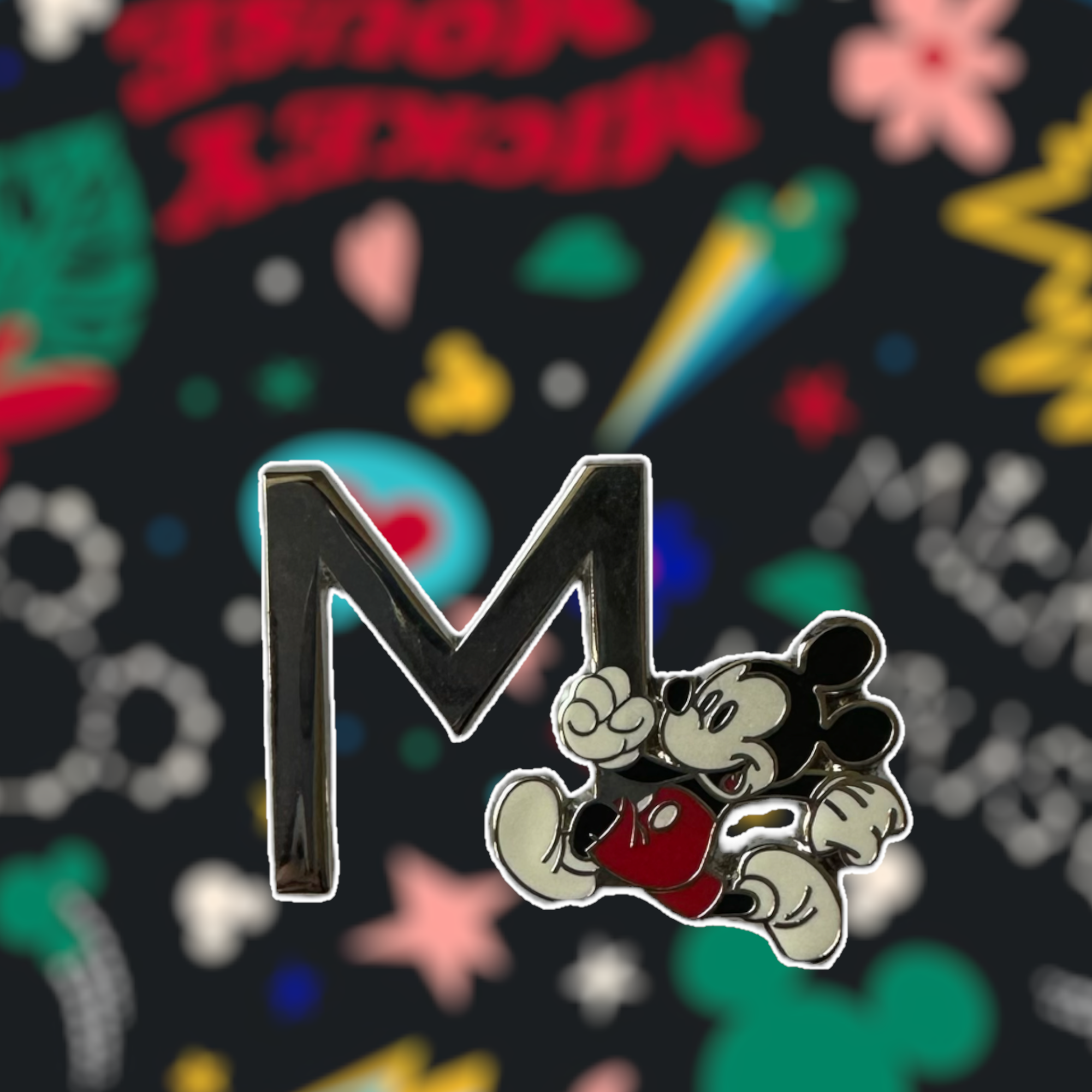 Disney - Mickey Mouse : Pin\'s lettre M OE