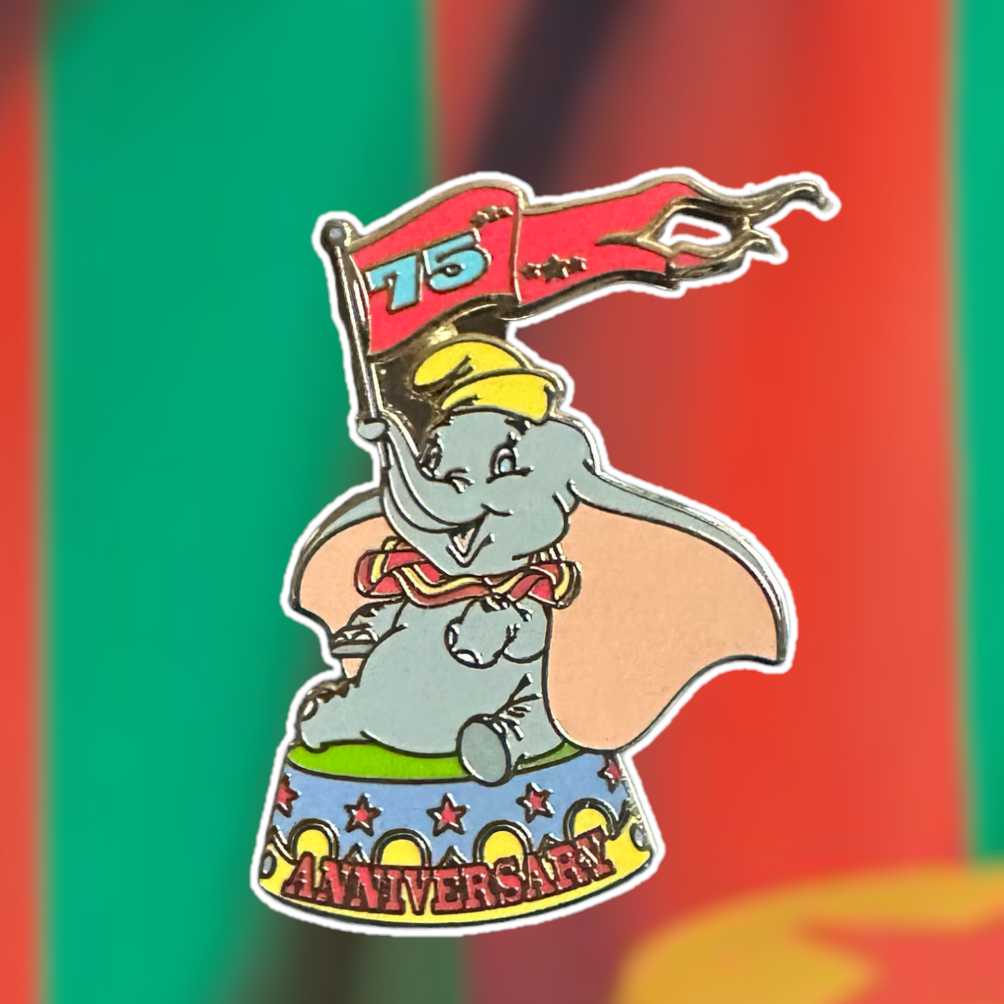 Disney - Dumbo : Pin\'s 75 ème anniversaire EL