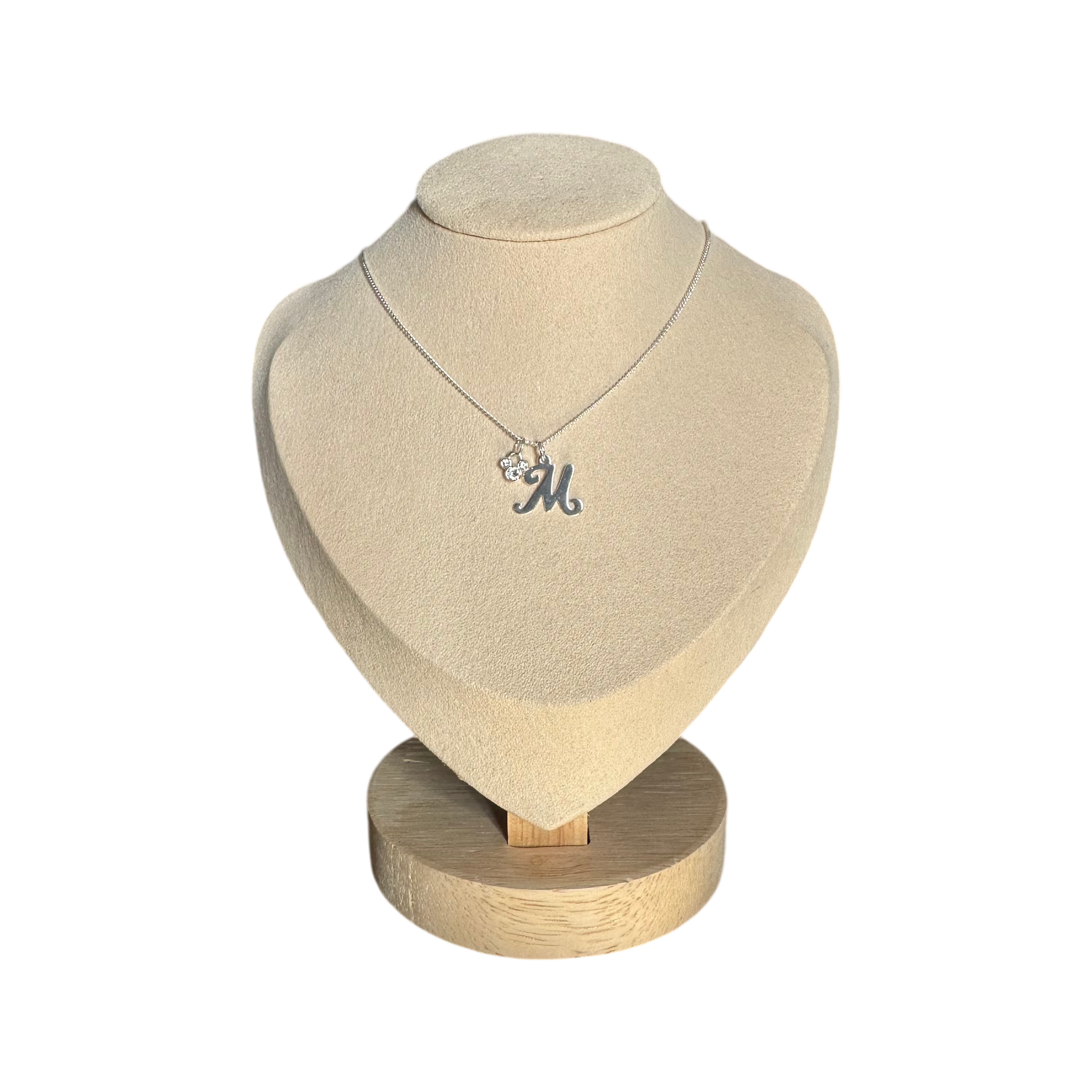Disney - Mickey Mouse : Collier lettre "M" - jewerly - Disneyland Paris - bijoux fantasie - bijou - collier - bague - mickey mouse - le palais des goodies