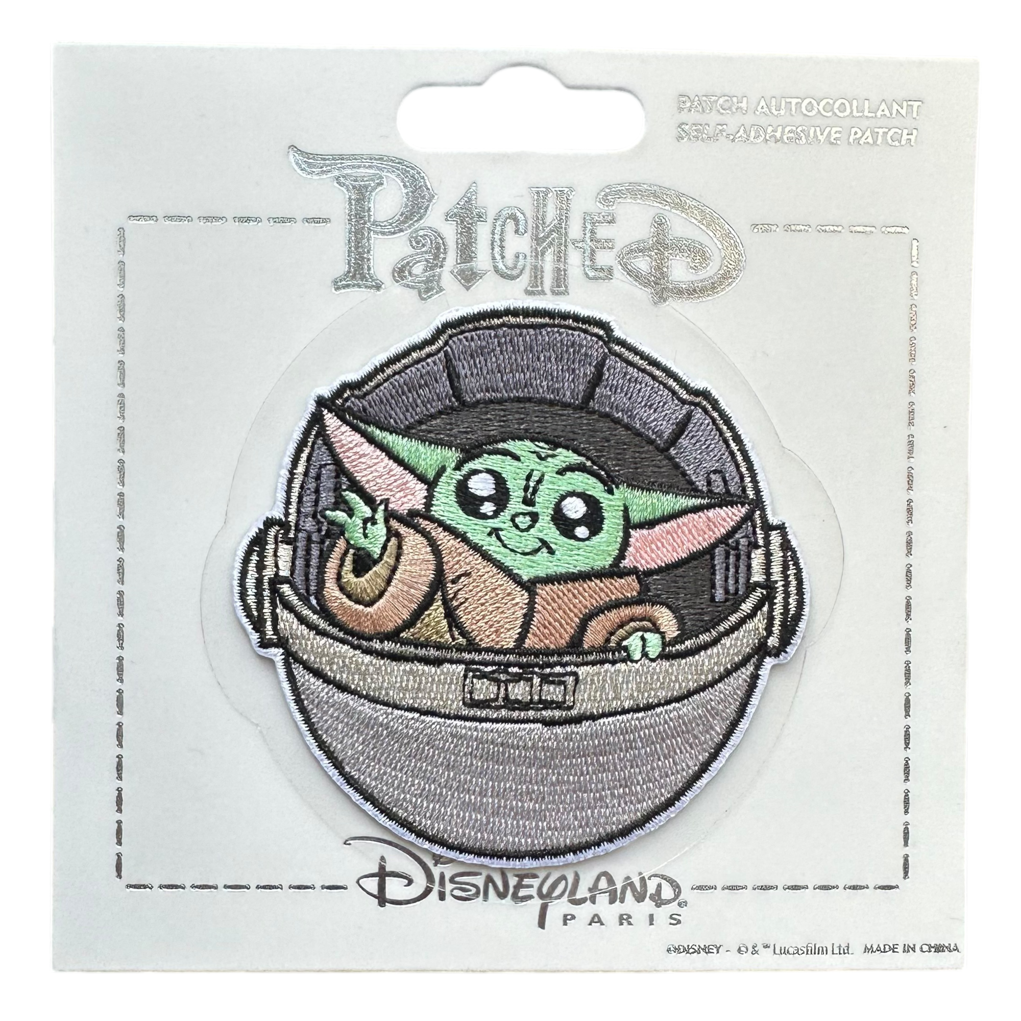 Star Wars - The Mandalorian : Patch autocollant "Grogu" - disneyland - Disneyland Paris - disney parks - Disney Store - shop disney - le palais des goodies
