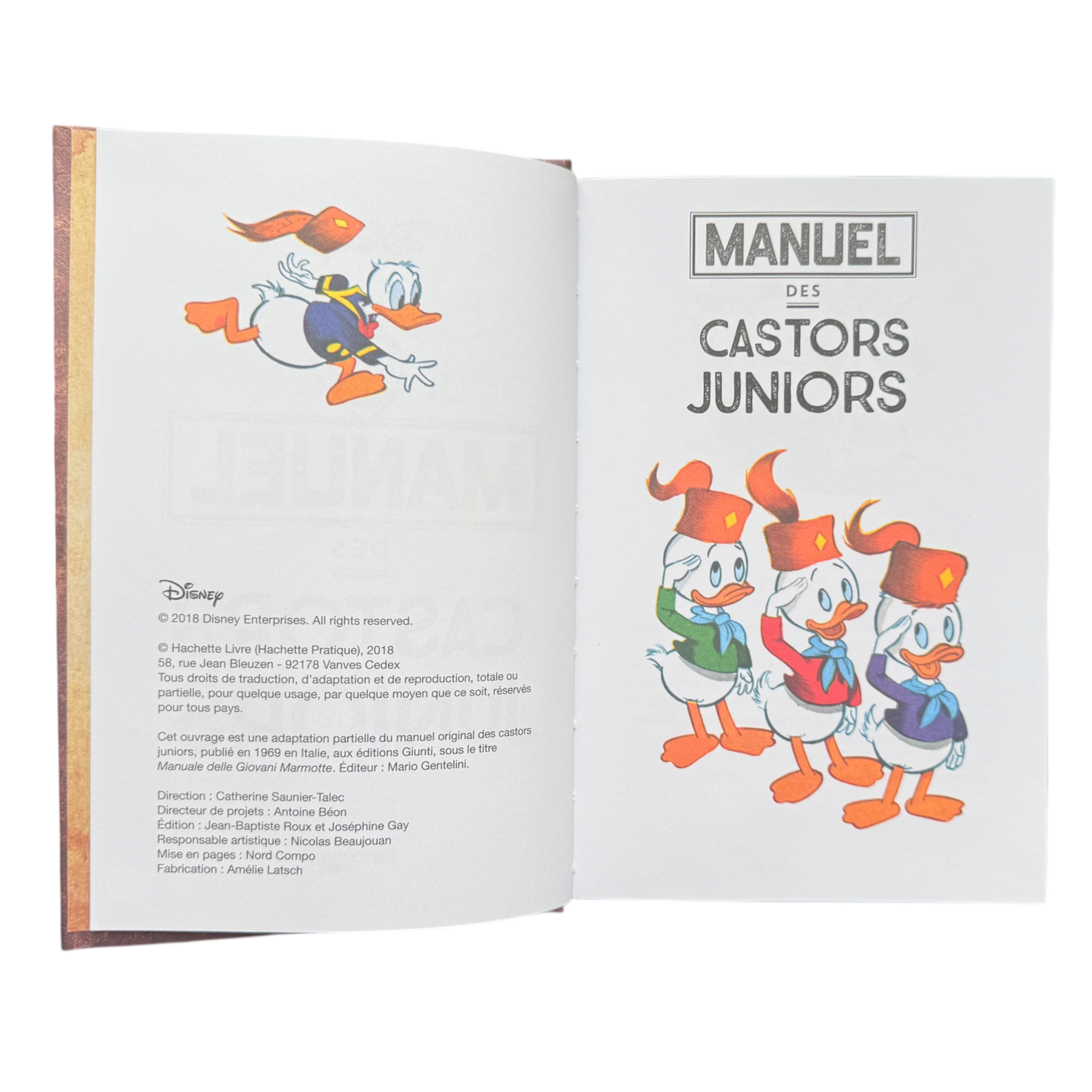 Disney : Livre "Manuel des Castors Juniors" - disneyland - disneyland paris - disney parks - disney store - shop disney - le palais des goodies