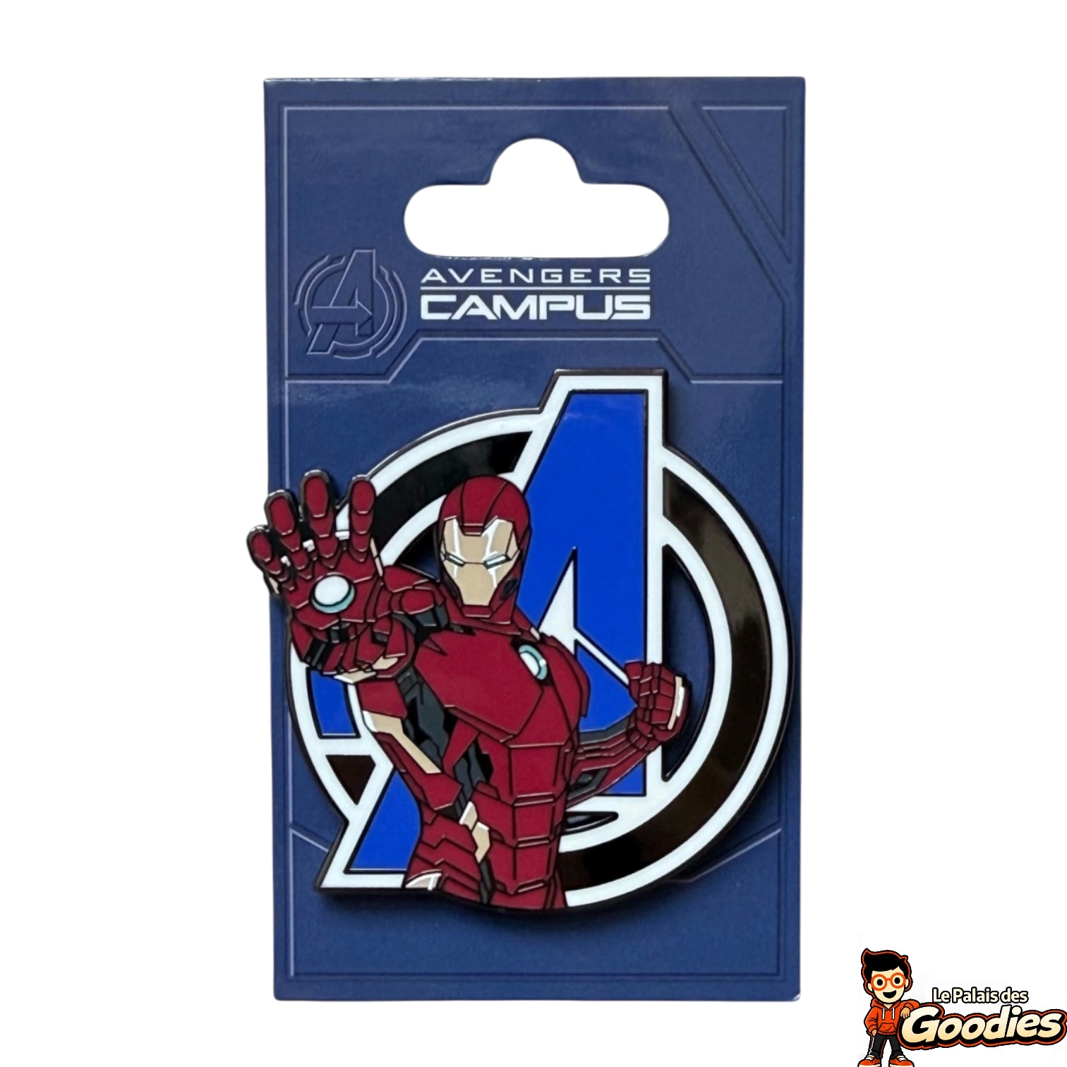 Marvel - Avengers Campus : Pin’s Iron Man devant le logo Avengers OE