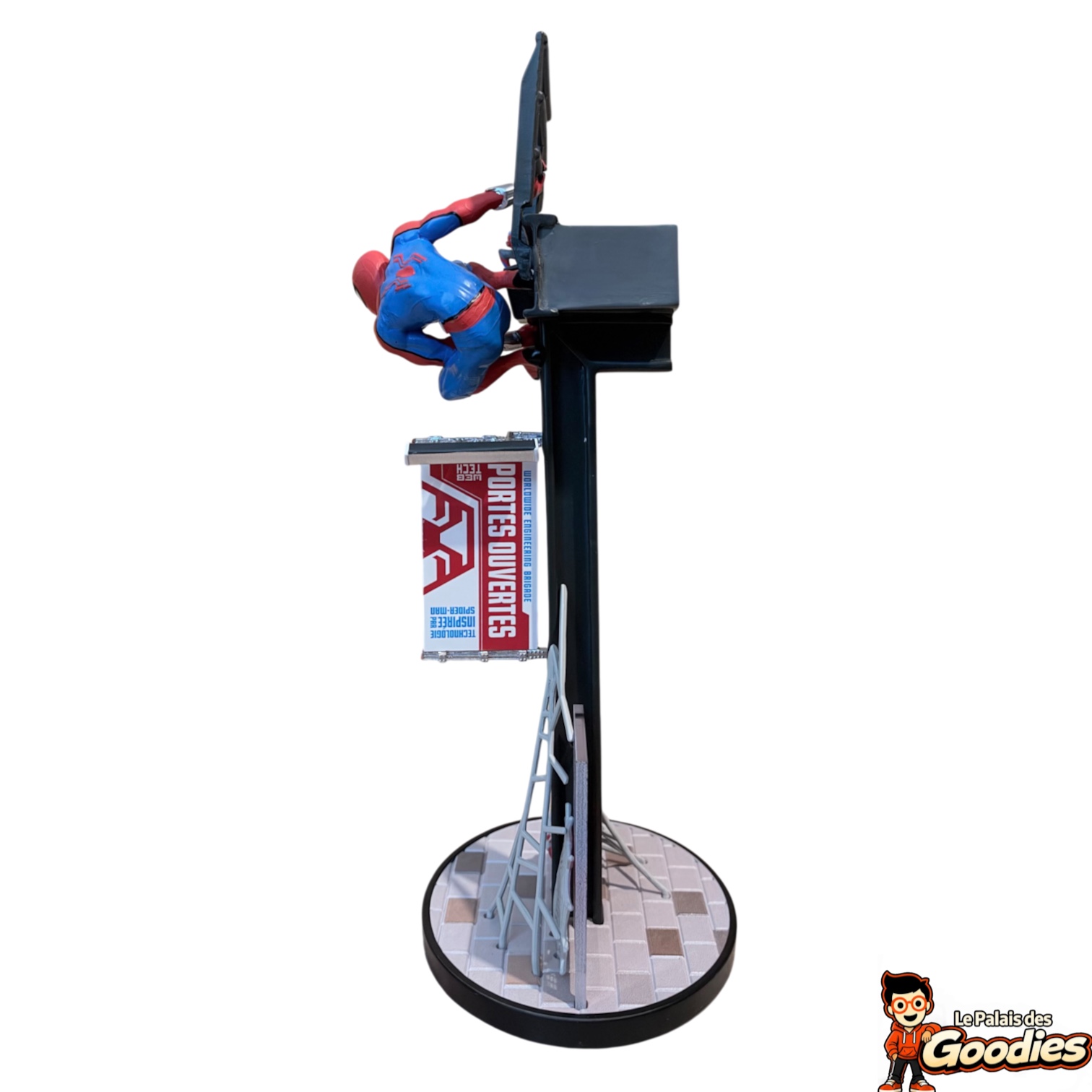 Marvel - Spider-Man : Figurine W.E.B. Avengers Campus sur socle